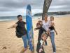 Michèle et Manu Burkart avec leurs enfants à la plage