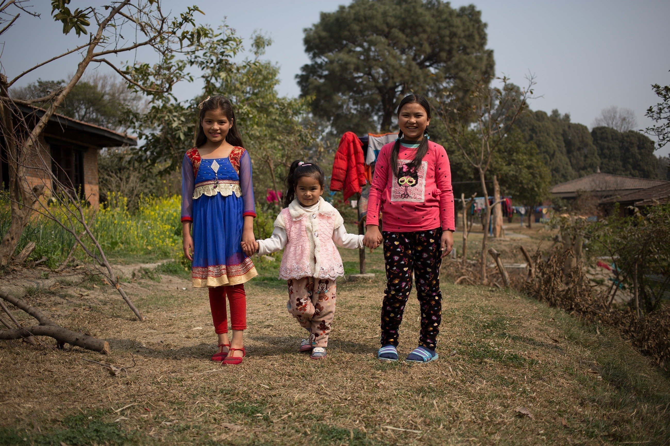 Grâce à vos dons, filles et garçons grandissent en bonne santé au Népal.